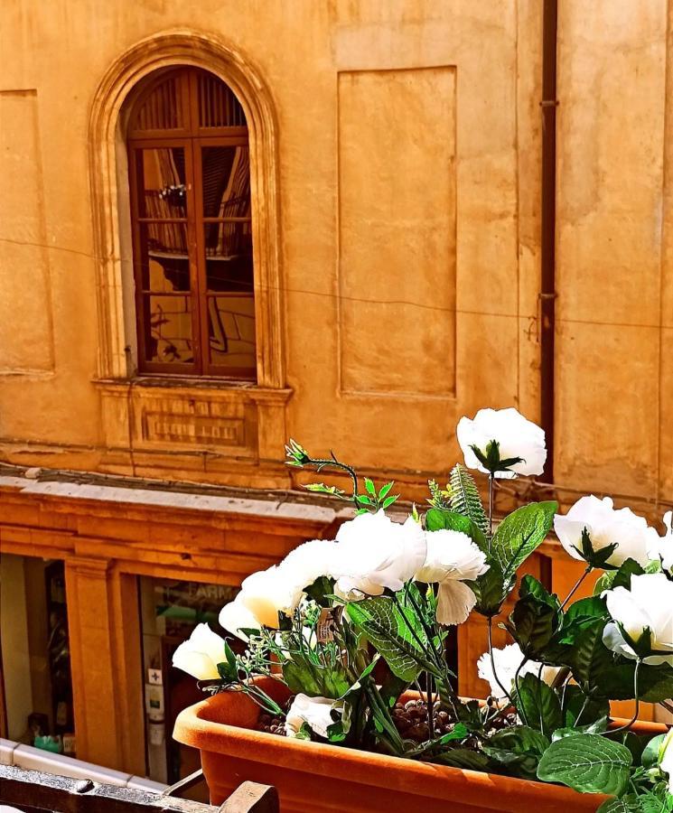 Hotel Plaza كالتانيسيتا المظهر الخارجي الصورة