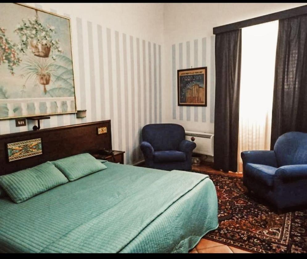 Hotel Plaza كالتانيسيتا المظهر الخارجي الصورة