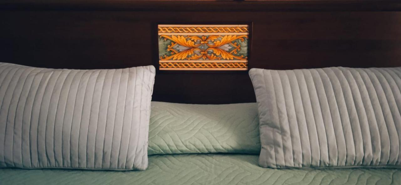 Hotel Plaza كالتانيسيتا المظهر الخارجي الصورة