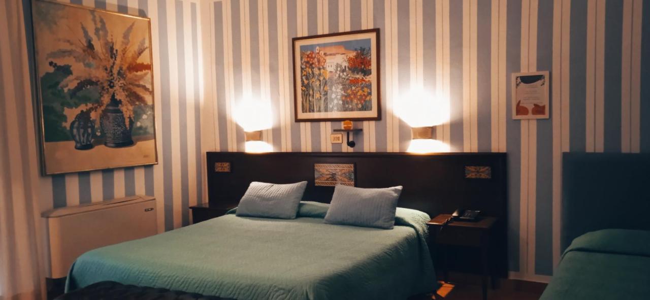 Hotel Plaza كالتانيسيتا المظهر الخارجي الصورة